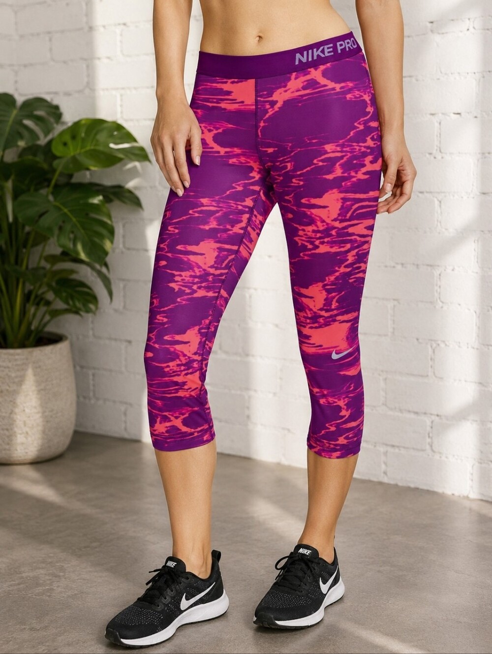 🔥 Nike Pro Dri-FIT Purple Orange Compression Capri Leggings  Size S